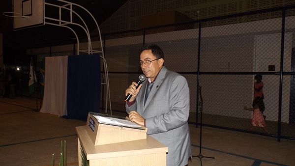 Walter Alencar e Dr Raimundo tomam posse juntamente com os vereadores em Agricolândia